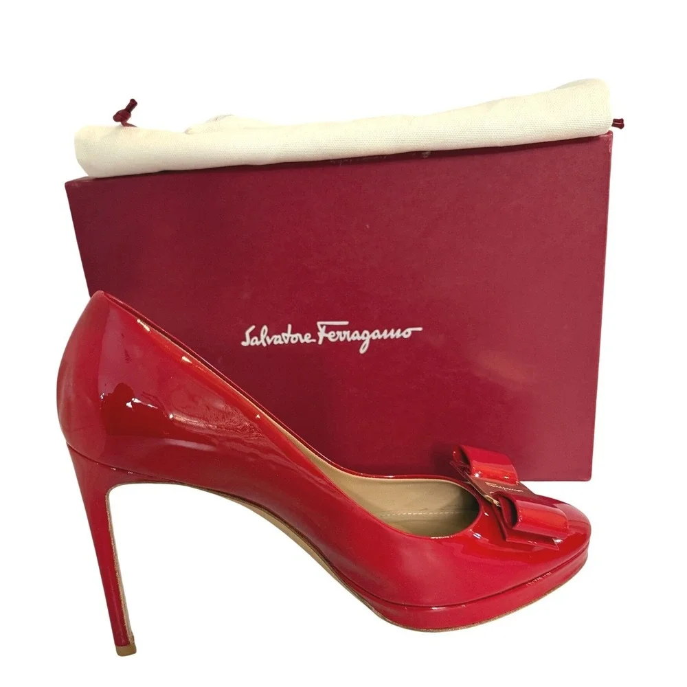 Salvatore Ferragamo Red Patent Leather Osimo Bow Platform Pumps‎ 9.5C